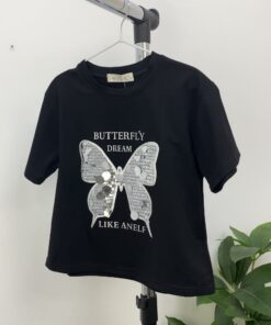 Футболка чорна з метеликом